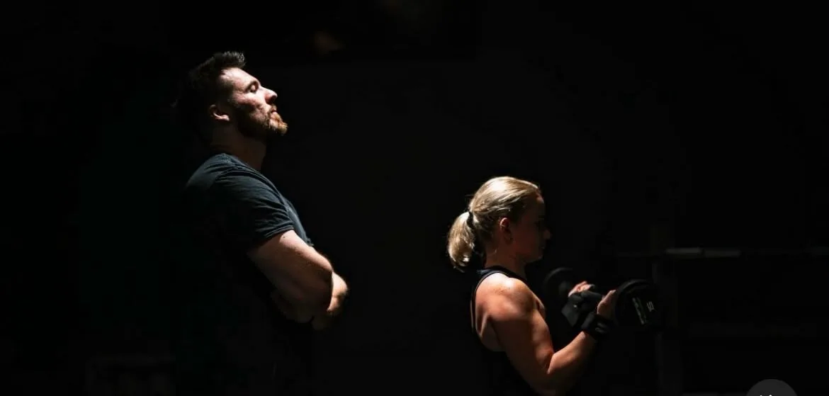 Dan coaching a client through a set